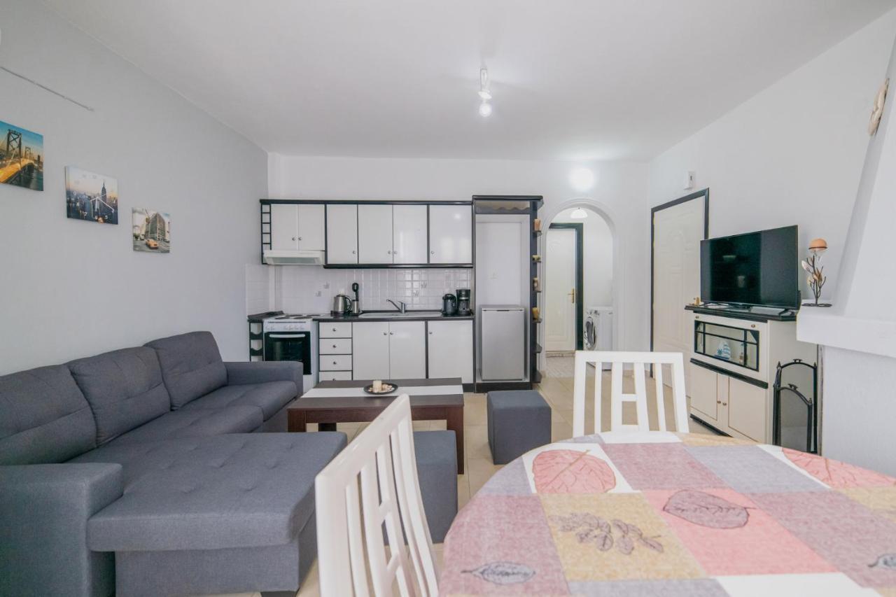 Family Resort Ofrínion Extérieur photo